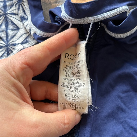 Roxy Navy Rash Guard / One piece Swimsuit - Picture 7 of 13